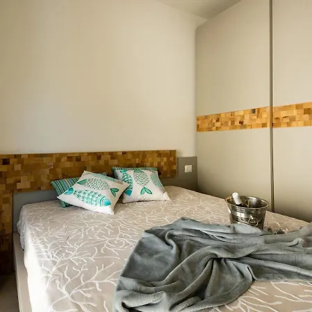 Villa Hanbury-Swimming Pool And Parking In Alassio Nyaraló